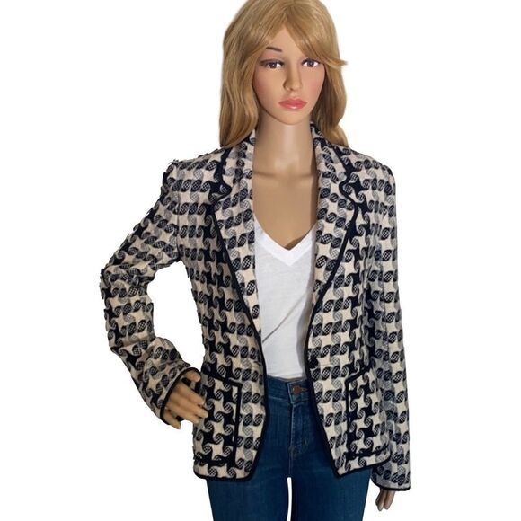 Iisli Jackets & Blazers - IISLI 100% Wool Fitted Blazer. Black, Off-White & Gray. Size 6